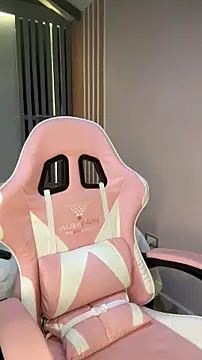 Snapshot of Victoria-And1 chatting on November 4, 2025, 1:09 am Victoria-And1 online show from November 4, 2025, 1:09 am