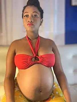 AleezaFrench online show from May 21, 2026, 1:08 pm