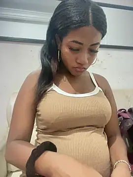 Snapshot of AleezaFrench chatting on March 22, 2026, 2:07 pm AleezaFrench online show from March 22, 2026, 2:07 pm