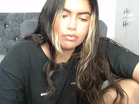 Snapshot of sweetkitty_16 chatting on April 1, 2026, 7:11 pm sweetkitty 16 online show from April 1, 2026, 7:11 pm