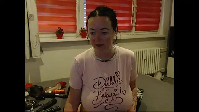 Alexie33 online show from May 4, 2026, 7:33 am