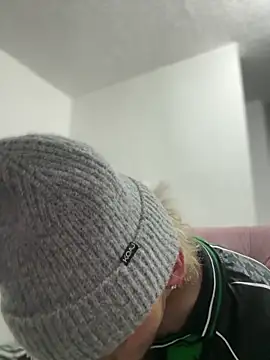 Scott sex7 online show from February 25, 2026, 3:51 am