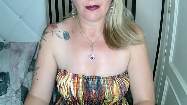 Snapshot of xxNoeliaxx chatting on July 13, 2026, 6:46 am xxNoeliaxx online show from July 13, 2026, 6:46 am