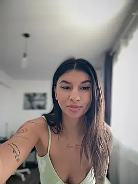 Snapshot of Simply_the_best chatting on March 4, 2026, 1:30 pm Simply the best online show from March 4, 2026, 1:30 pm