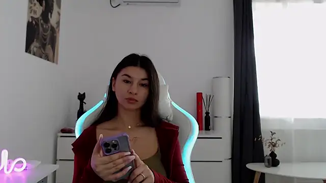 Snapshot of Simply_the_best chatting on November 15, 2025, 8:29 am Simply the best online show from November 15, 2025, 8:29 am