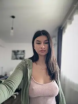 Snapshot of Simply_the_best chatting on March 6, 2026, 12:33 pm Simply the best online show from March 6, 2026, 12:33 pm