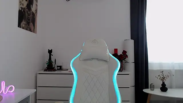 Snapshot of Simply_the_best chatting on October 17, 2025, 9:01 am Simply the best online show from October 17, 2025, 9:01 am