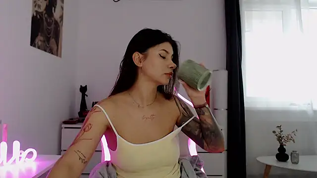 Snapshot of Simply_the_best chatting on November 28, 2025, 1:22 pm Simply the best online show from November 28, 2025, 1:22 pm