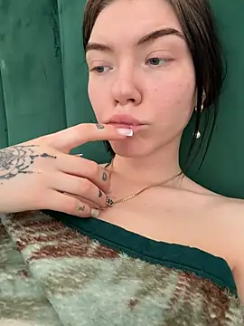 Snapshot of Lisaaa_Alisa chatting on April 5, 2026, 10:11 am Lisaaa Alisa online show from April 5, 2026, 10:11 am