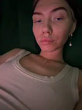 Snapshot of Lisaaa_Alisa chatting on March 24, 2026, 11:05 pm Lisaaa Alisa online show from March 24, 2026, 11:05 pm