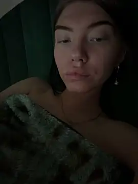 Snapshot of Lisaaa_Alisa chatting on March 22, 2026, 9:05 pm Lisaaa Alisa online show from March 22, 2026, 9:05 pm