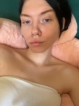 Snapshot of Lisaaa_Alisa chatting on October 28, 2025, 4:13 am Lisaaa Alisa online show from October 28, 2025, 4:13 am