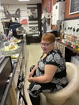 Snapshot of Klio5678 chatting on November 11, 2025, 9:59 am Klio5678 online show from November 11, 2025, 9:59 am