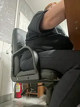 Snapshot of Klio5678 chatting on March 4, 2026, 6:37 pm Klio5678 online show from March 4, 2026, 6:37 pm