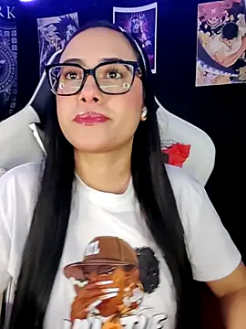 Snapshot of Janna_mnt chatting on November 8, 2025, 5:00 am Janna mnt online show from November 8, 2025, 5:00 am