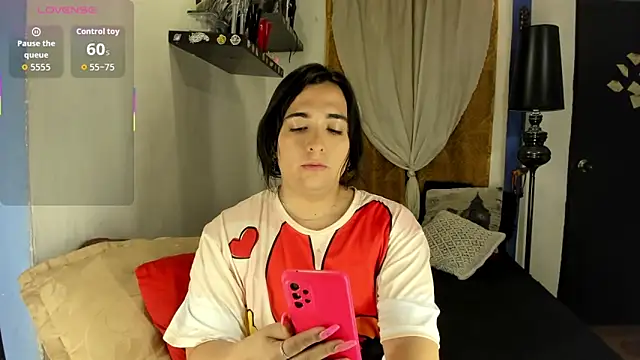 SARAMISHA online show from October 24, 2025, 2:05 pm