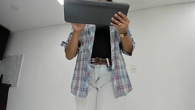 Snapshot of Luna_Dumont chatting on July 17, 2026, 11:18 am Luna Dumont online show from July 17, 2026, 11:18 am