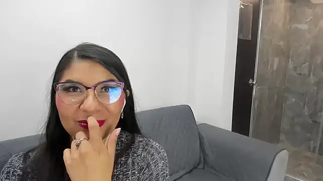 Snapshot of Luna_Dumont chatting on July 24, 2026, 11:17 am Luna Dumont online show from July 24, 2026, 11:17 am