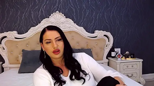 Lauren Saint online show from November 30, 2025, 8:59 am