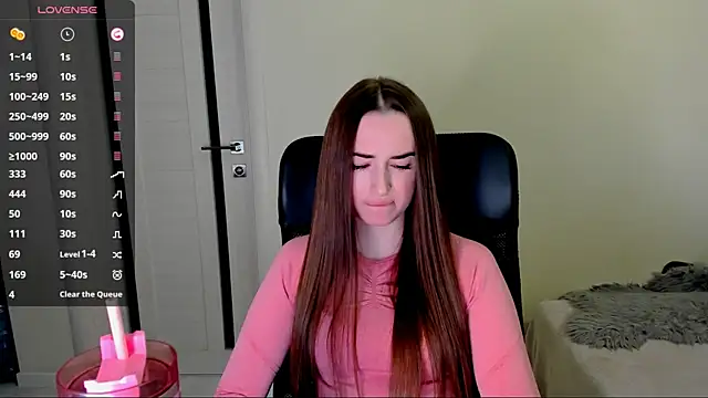 Kimmberr online show from October 24, 2025, 4:44 am