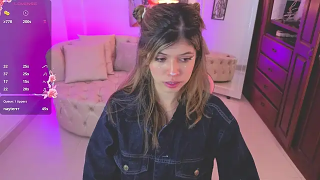 NATAASHA    online show from September 10, 2025, 6:40 pm