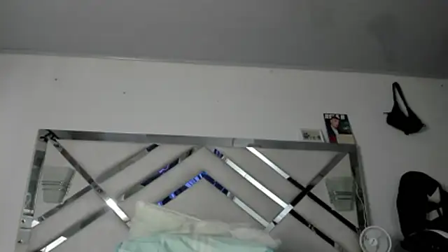 maybelline69 online show from January 7, 2026, 5:40 pm