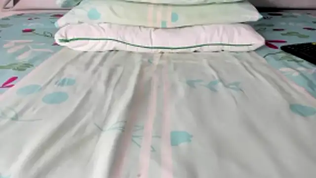 maybelline69 online show from November 24, 2025, 9:04 pm