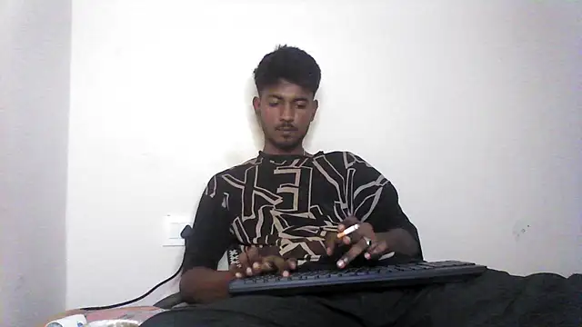 Snapshot of just_fucks chatting on October 11, 2025, 7:15 pm just fucks online show from October 11, 2025, 7:15 pm