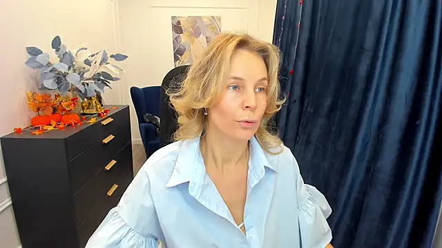 Snapshot of Sinty_Devis chatting on November 1, 2025, 4:19 am Sinty Devis online show from November 1, 2025, 4:19 am