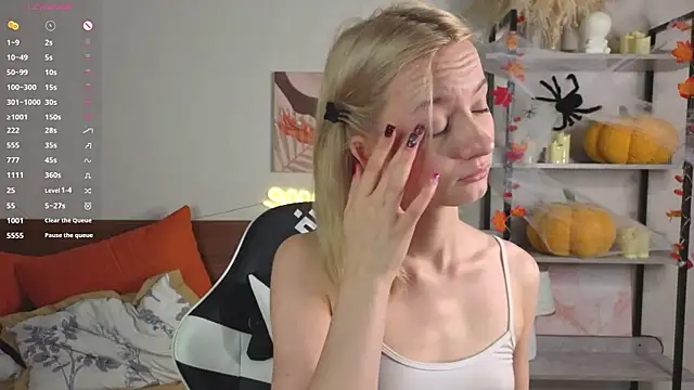 Snapshot of IdaValenti chatting on November 15, 2025, 11:09 pm IdaValenti online show from November 15, 2025, 11:09 pm