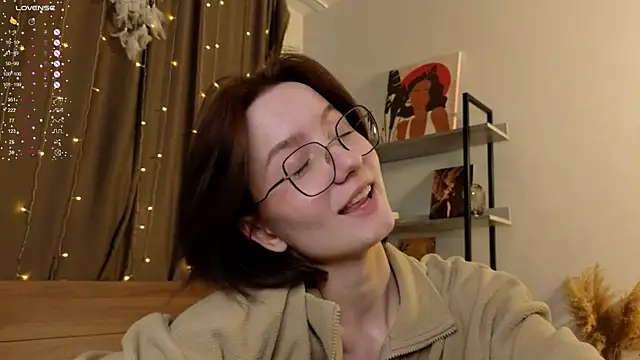 Snapshot of IdaValenti chatting on February 23, 2025, 4:17 am IdaValenti online show from February 23, 2025, 4:17 am