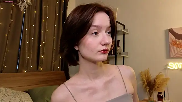 Snapshot of IdaValenti chatting on February 22, 2025, 1:55 am IdaValenti online show from February 22, 2025, 1:55 am