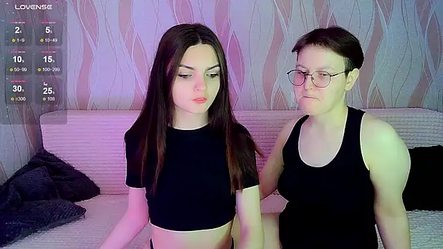  crazy baby  online show from November 5, 2025, 8:01 pm