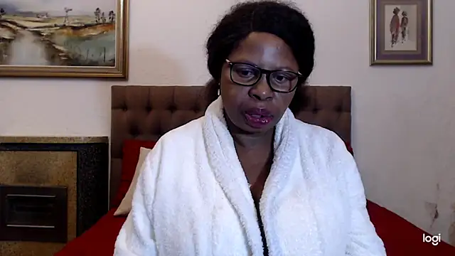 OmegaLipps online show from May 5, 2026, 8:45 pm
