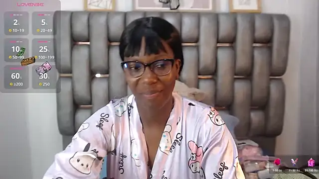 Snapshot of Sara_Marks chatting on June 4, 2026, 11:04 am Sara Marks online show from June 4, 2026, 11:04 am