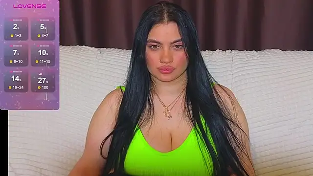 Snapshot of Nikki_Kardashian chatting on February 7, 2025, 2:29 am Nikki Kardashian online show from February 7, 2025, 2:29 am
