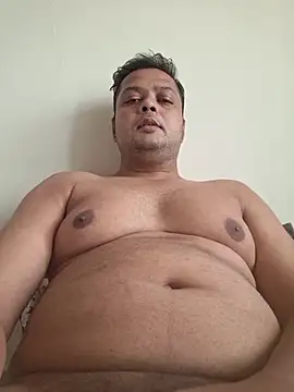 Snapshot of dirtybearr chatting on November 12, 2025, 5:55 am dirtybearr online show from November 12, 2025, 5:55 am