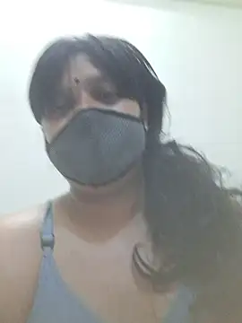 Snapshot of dirtybearr chatting on October 18, 2025, 4:53 pm dirtybearr online show from October 18, 2025, 4:53 pm