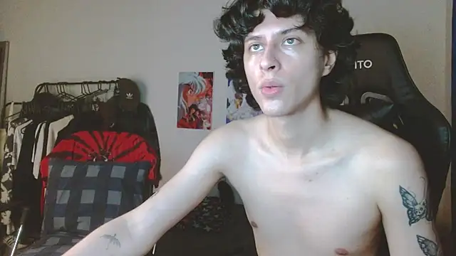 Snapshot of angelitofemboy chatting on January 27, 2025, 4:20 am angelitofemboy online show from January 27, 2025, 4:20 am