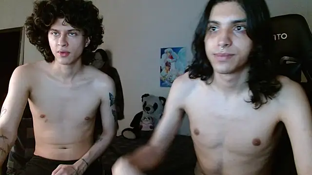 Snapshot of angelitofemboy chatting on December 11, 2024, 2:52 am angelitofemboy online show from December 11, 2024, 2:52 am