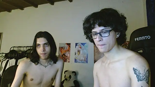 Snapshot of angelitofemboy chatting on January 24, 2025, 8:02 am angelitofemboy online show from January 24, 2025, 8:02 am