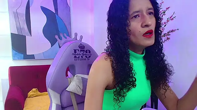 Snapshot of Alice_candace chatting on November 22, 2025, 7:35 pm Alice candace online show from November 22, 2025, 7:35 pm