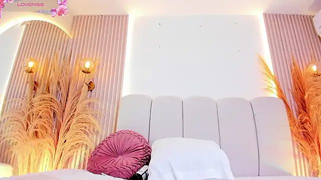 Snapshot of carolriveraa_ chatting on March 10, 2026, 7:51 pm carolriveraa online show from March 10, 2026, 7:51 pm