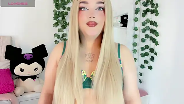 Snapshot of cattriona_muller chatting on June 22, 2026, 5:15 am cattriona muller online show from June 22, 2026, 5:15 am