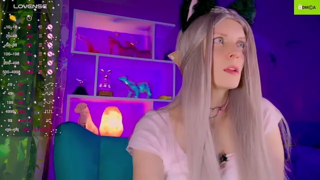 Snapshot of Flash_Summer chatting on November 10, 2025, 10:59 pm Flash Summer online show from November 10, 2025, 10:59 pm