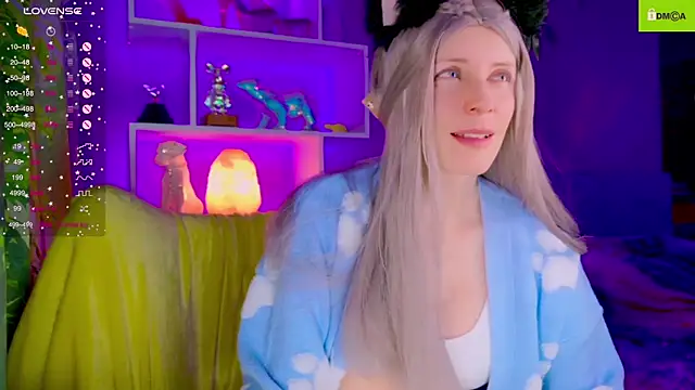 Snapshot of Flash_Summer chatting on November 30, 2025, 12:17 pm Flash Summer online show from November 30, 2025, 12:17 pm