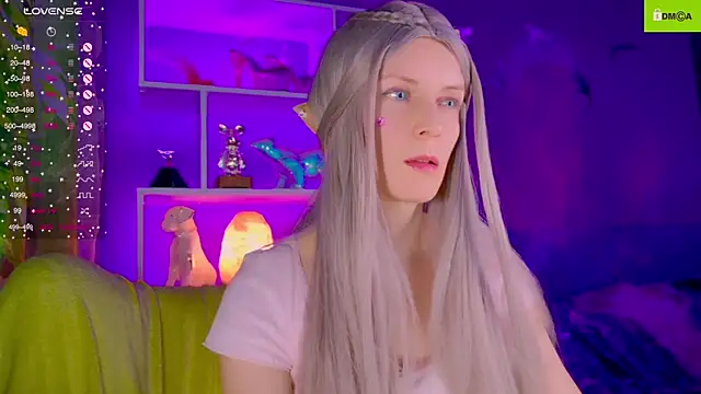 Snapshot of Flash_Summer chatting on December 3, 2025, 11:25 pm Flash Summer online show from December 3, 2025, 11:25 pm