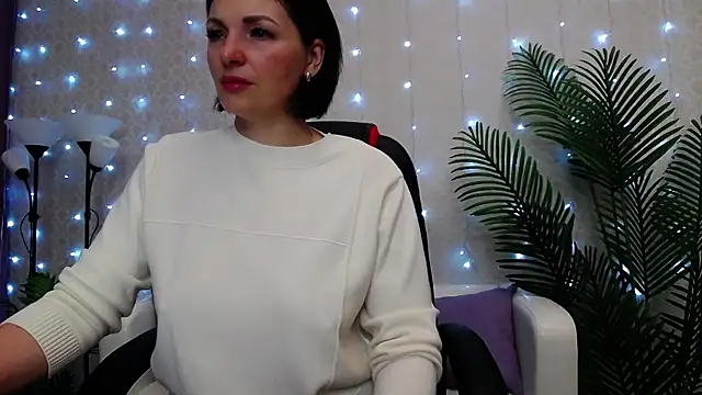 Snapshot of Camelia_Lillie chatting on May 15, 2026, 1:14 am Camelia Lillie online show from May 15, 2026, 1:14 am