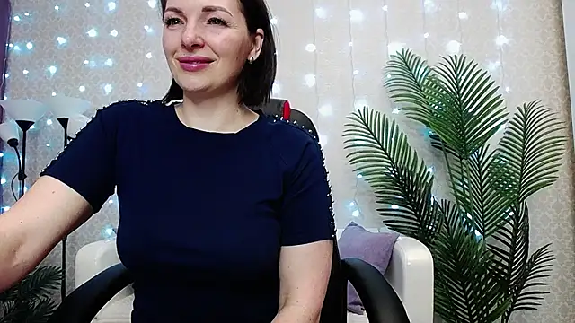Camelia Lillie online show from April 24, 2026, 1:07 am