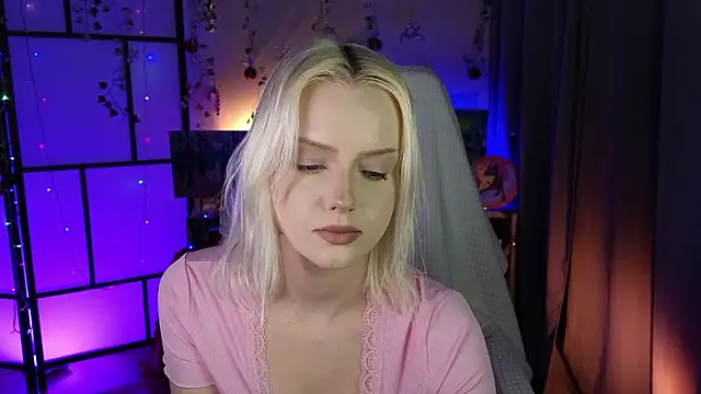 Snapshot of ImBonBon chatting on March 5, 2026, 7:32 pm ImBonBon online show from March 5, 2026, 7:32 pm